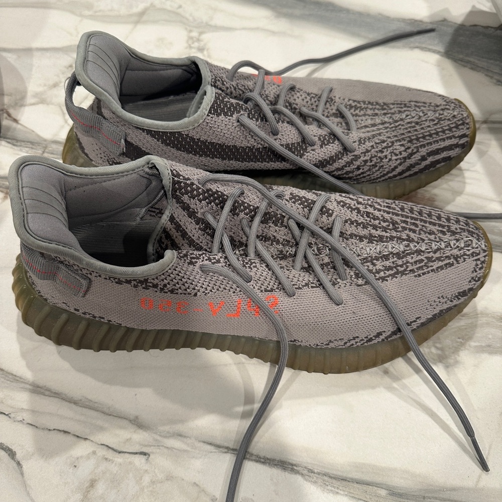 YEEZY BOOST